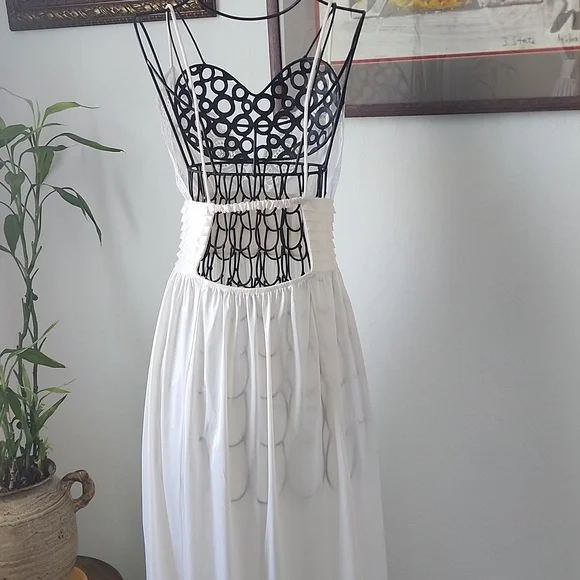 Vintage Lily Of France Night Gown - Picture 4 of 6